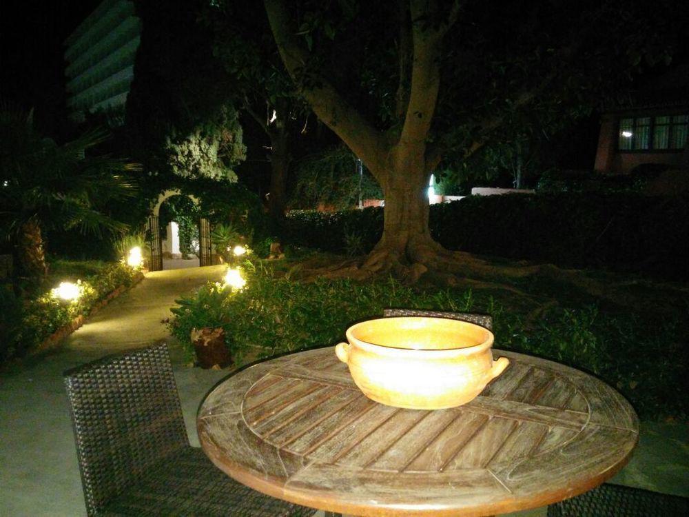 Hostal Boutique Los Geranios Del Pinar Torremolinos Bagian luar foto