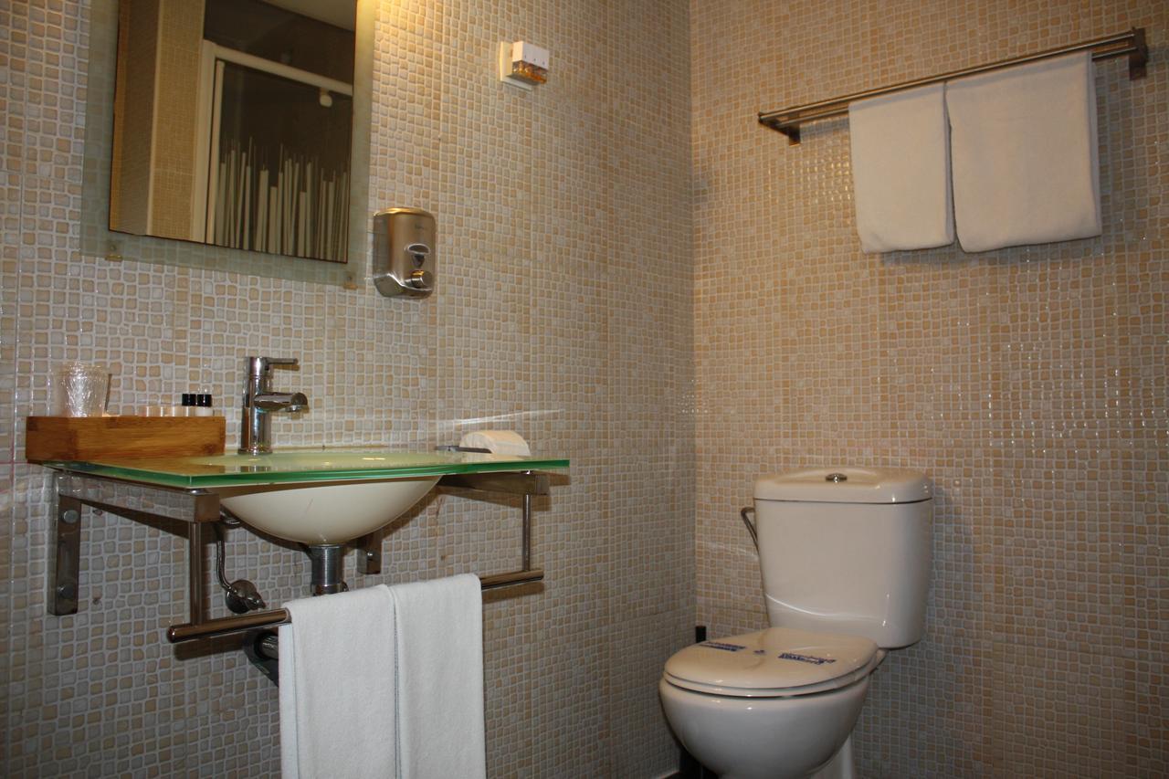 Hostal Boutique Los Geranios Del Pinar Torremolinos Bagian luar foto
