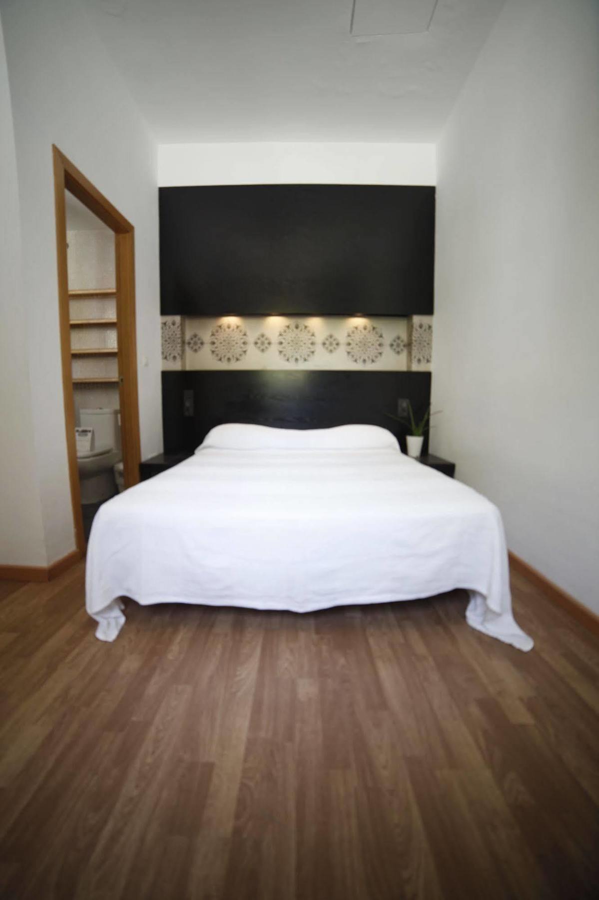 Hostal Boutique Los Geranios Del Pinar Torremolinos Bagian luar foto