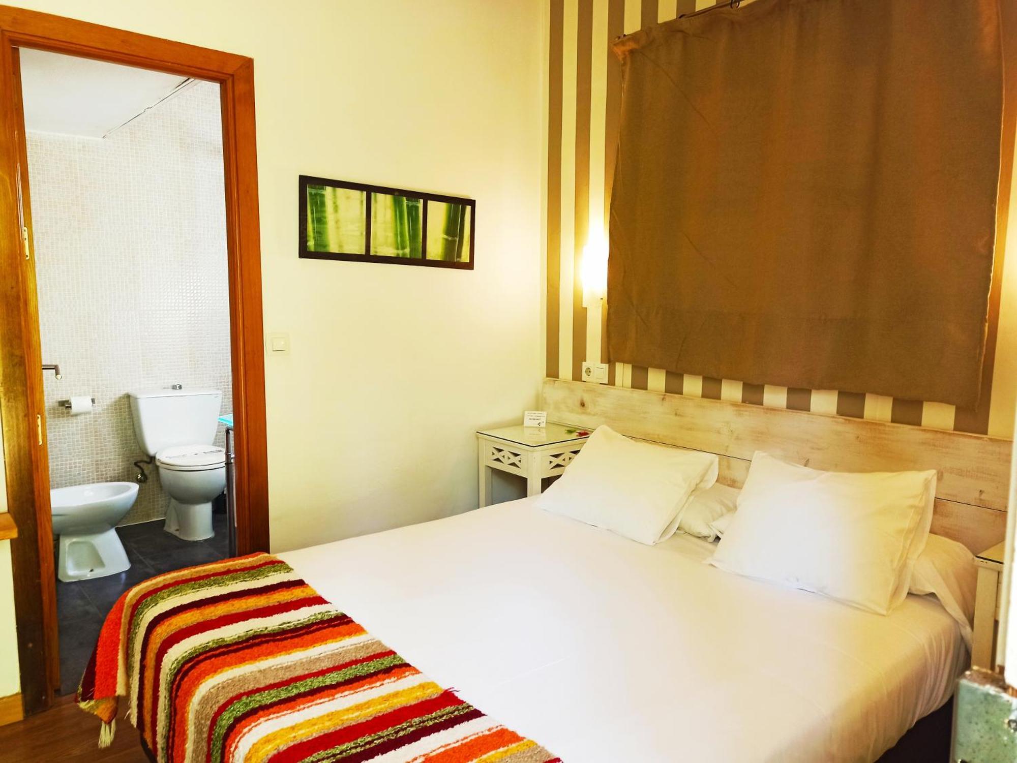 Hostal Boutique Los Geranios Del Pinar Torremolinos Bagian luar foto